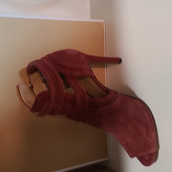 Shoes - Picture 3 of 3